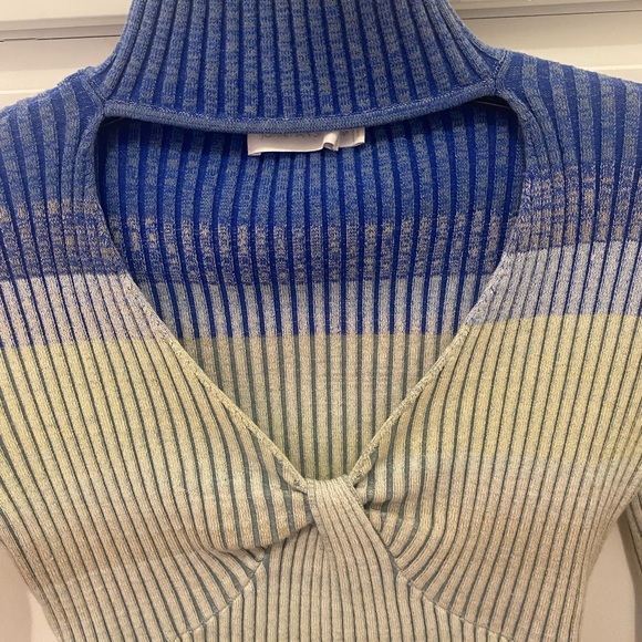 Jonathon Simkhai small like new blue gradient cut out sweater - Picture 6 of 6